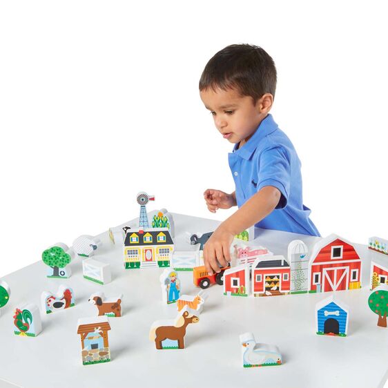 Wooden Farm &amp; Tractor play set, Melissa &amp; Doug